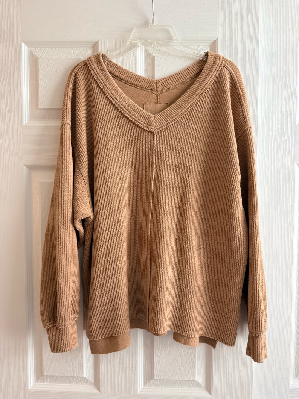 aerie Oversized Ribbed V-Neck Sweater in Camel/Tan
